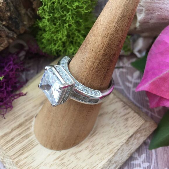 Solid Sterling Silver Square Cz Solitaire Engagement Wedding Fashion Ring Size 8 - Picture 7 of 9